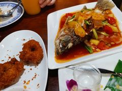 -Dang restaurant (patong phuket)