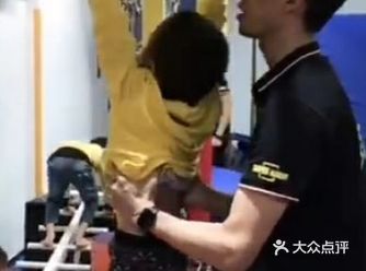心要化了！小宝宝运动的样子可爱极了！