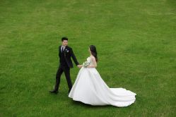 -雪中彩影婚纱摄影·微光艺术中心