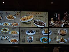 -八府香鸭·啫啫煲(华山路店)