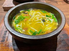 -良米山·云南野生菌过桥米线(上海首店)