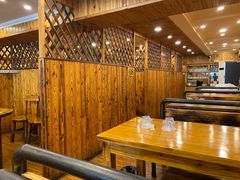 大堂-老东镇啤酒屋海鲜加工·蒸汽海鲜·海鲜烧烤(台东店)