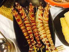 -鲜入围煮花胶鸡海鲜火锅