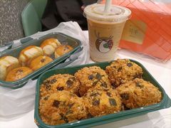 生椰拿铁-瑞幸咖啡(青秀区龙光世纪A座店)