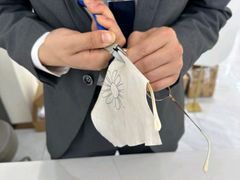 -J-Optical佳视明眼镜·蔡司视觉(青岛金茂览秀城店)