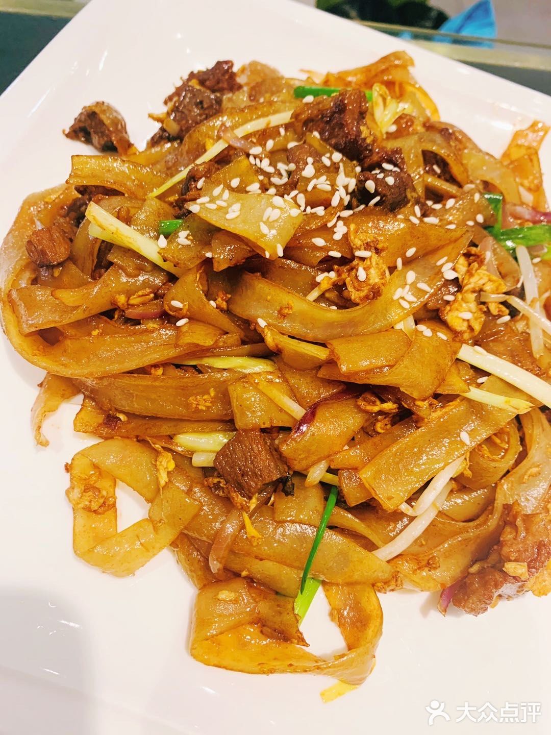 菠萝油也很不错！好吃！虾饺皇我觉得一般般