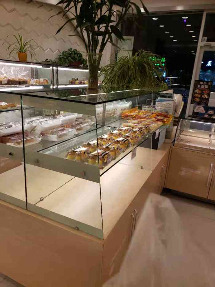 安旗西饼(海鸿店)-"位于甘肃省兰州市七里河区西站公交集团车库.