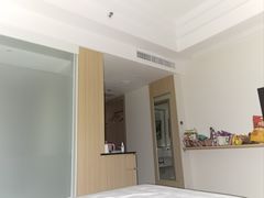 -上海虹桥君丽假日酒店(娄山关路地铁站店)