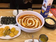 -火鸡爪东大门猎奇炒年糕