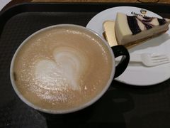 榛果拿铁+蓝莓乳酪-Gloria Jean's Coffees