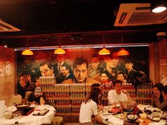 大堂-鲜入围煮花胶鸡海鲜火锅