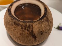 椰子八宝鸡汤-闻见中国海南菜(K11店)