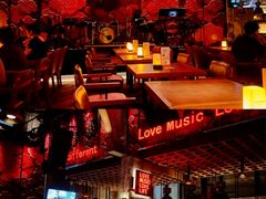 -FOUR PLAY BAR