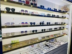 -视野联行眼镜蔡司·依视路官方授权店(顺城店)