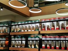 面包甜点陈列柜-星巴克臻选(成都宽窄巷子店)