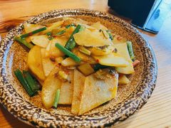 酸菜炒土豆片-88号小吃店·经典云南菜·地道纳西美食