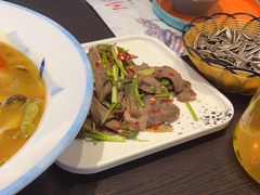 -川流不息·地道川菜·小龙虾(松东路店)