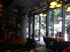-乐凯撒披萨(东方新世界店)