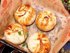 -何师烧烤·香辣蟹·川菜·30年老品牌(太古里旗舰店)
