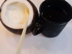-志龙皇冠吃货椰子铺
