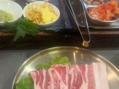 -围炉肉舍•炭烤活鳗•丹东海鲜烤肉(步行街店)