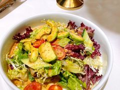 牛油果沙拉-小河盐帮·私家菜·烤鸭(三元桥·霄云路店)