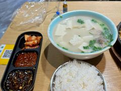 骨髓牛肉豆腐汤-鸭绿江民族饭店(总店)