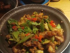 泡子姜烧牛蛙-吃饭皇帝大(合生汇店)