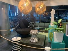 -西沃古尔·拉姆古兰爵士国际机场