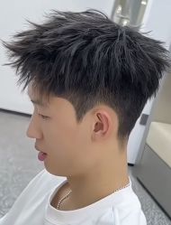 -尤司男士国潮理发馆