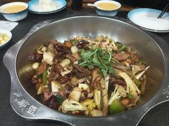 -龙顺园麻辣香锅(机场店)