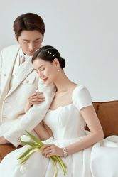 点击看大图 现代简约-挪娅婚纱摄影皇家会所