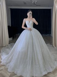 -予白婚纱礼服馆