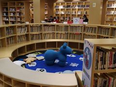 -漕河泾街道图书馆(漕河泾社区文化活动中心店)