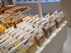 -好利来(上海长宁龙之梦店)