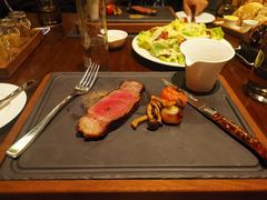 -恰餐厅及酒吧 CHAR Bar & Grill (北京丽都皇冠假日店)