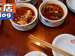 -炉小二铜锅牛蛙•川湘菜(三里屯店)