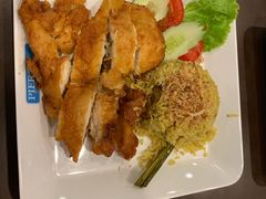 -Pier 21 (Terminal 21 Asok)
