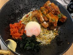 脆皮猪肉饭-Calia