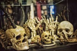 -Black Tattoo Studio