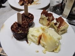 -金马门国际美食百汇(珞喻路店)