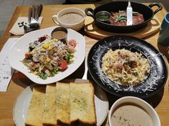 -HELLO 27 意面·沙拉·帕尼尼