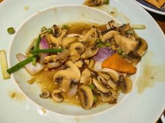 -雀舞云南菜(天津天河城购物中心店)