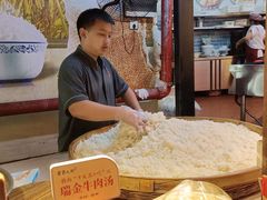 餐具摆设-客家大院·非遗赣南客家菜(郁孤台店)