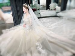 -艾米丽婚纱礼服