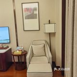 地下室有车位（住宿完领停车券）