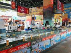 -三亚火车头万人海鲜广场