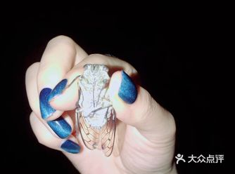 闭着眼做了个猫眼 夏日星月夜在手上啦