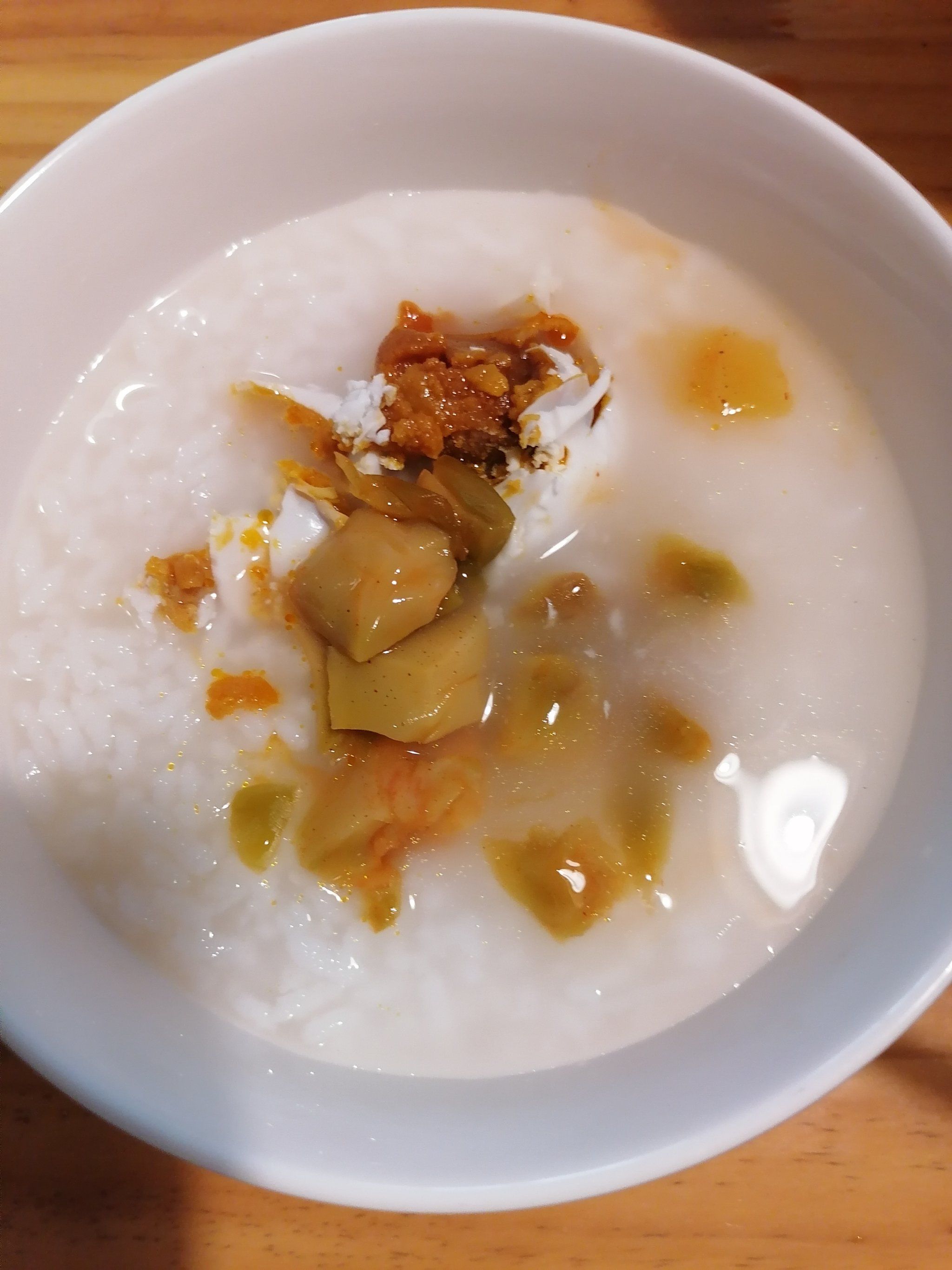 谁能拒绝大夏天早餐来碗白粥榨菜咸鸭蛋