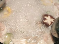 胡椒猪肚鸡-顺德公广东猪肚鸡·煲仔饭(白石洲店)